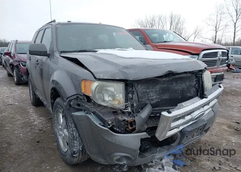 2010 Ford Escape Xlt из США, поврежденный, VIN 1FMCU0D76AKA42828